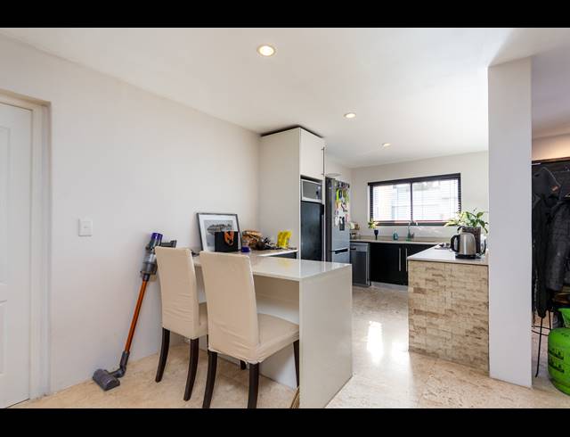 4 BEDROOM HOUSE FOR SALE IN WEST BEACH